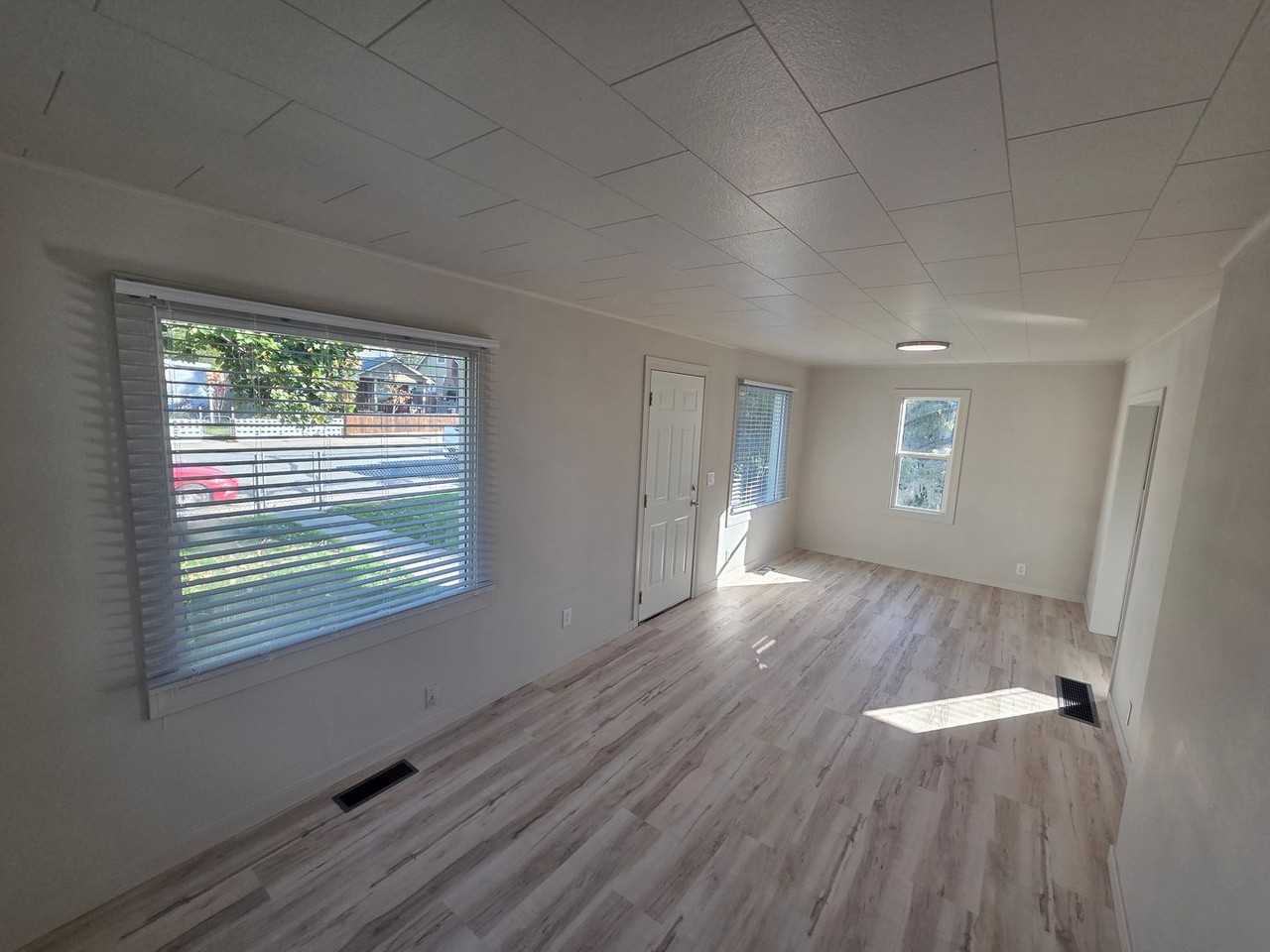 626 Highland Dr - Photo 4 of 20