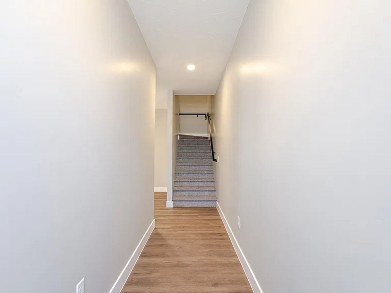 2590 W Cougar Way #6 - Photo 5 of 37