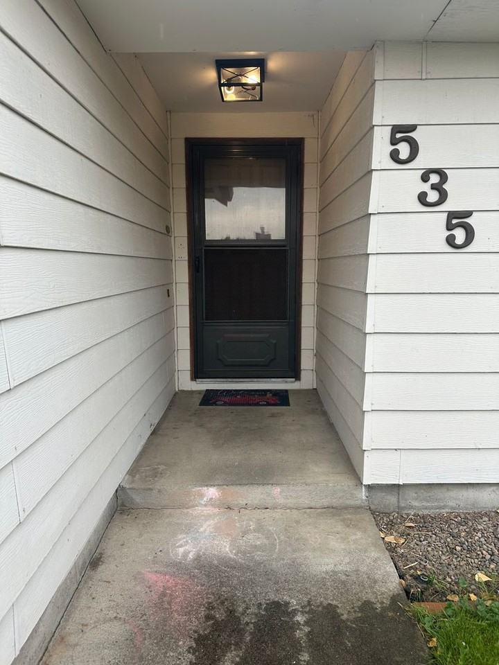 535 W Moore Ave - Photo 2 of 33