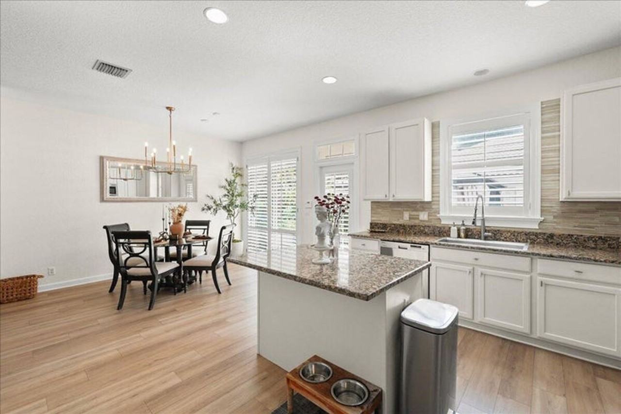 8044 Murano Cir - Photo 3 of 30
