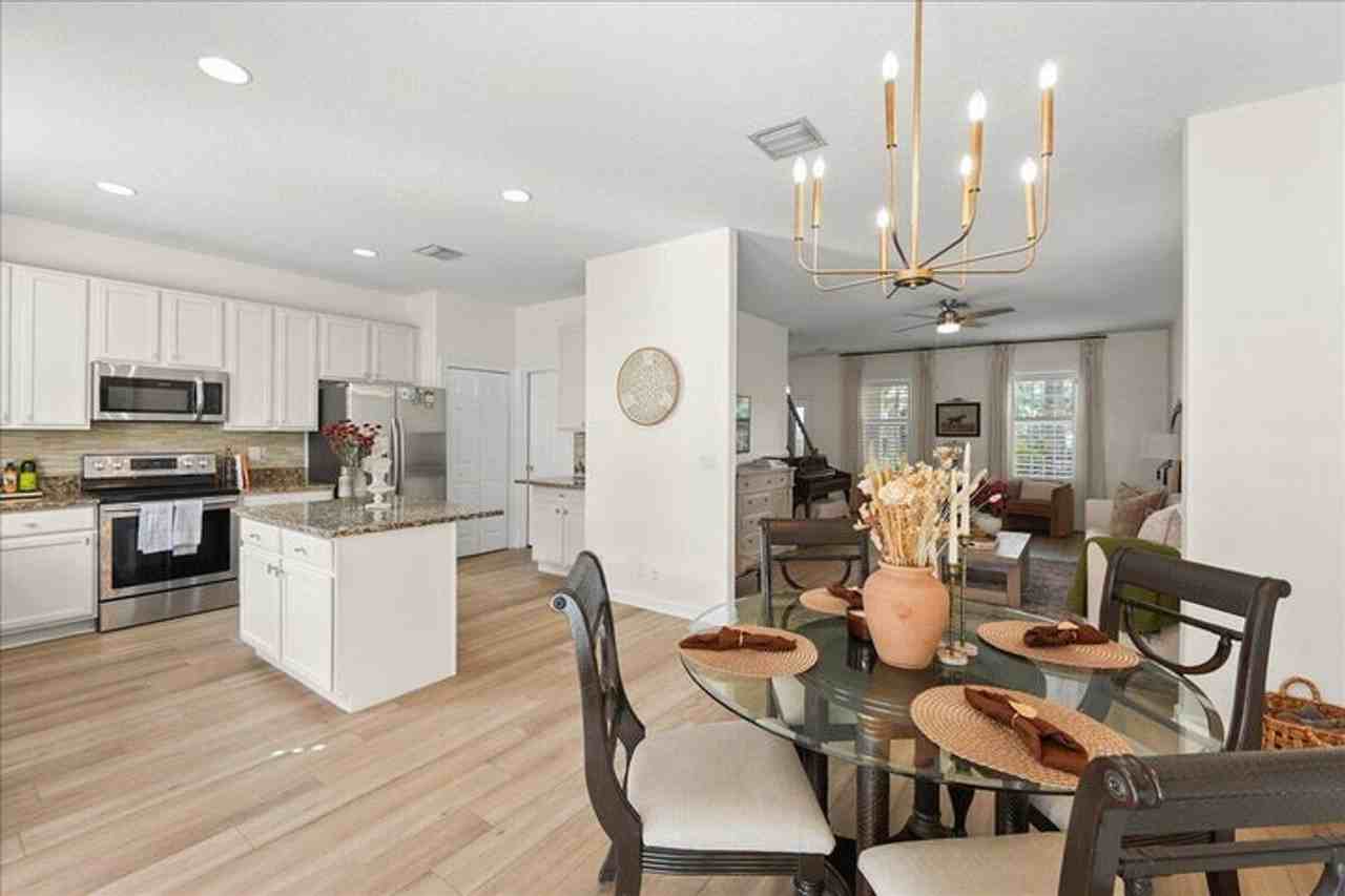 8044 Murano Cir - Photo 5 of 30