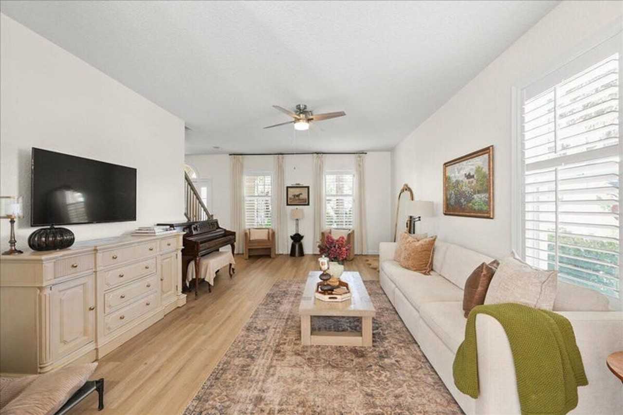 8044 Murano Cir - Photo 7 of 30