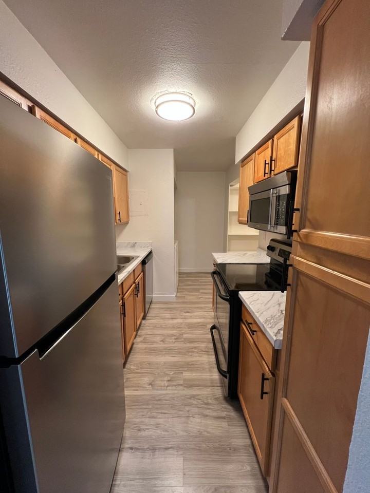 4643 S Lowell Blvd - Photo 6 of 23