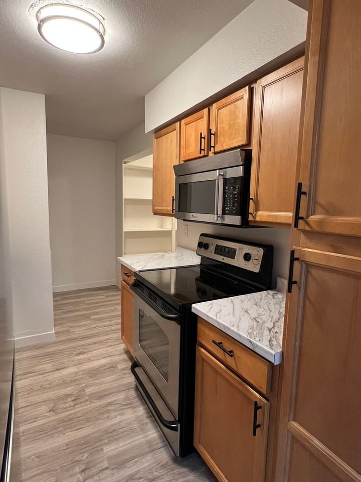 4643 S Lowell Blvd - Photo 7 of 23
