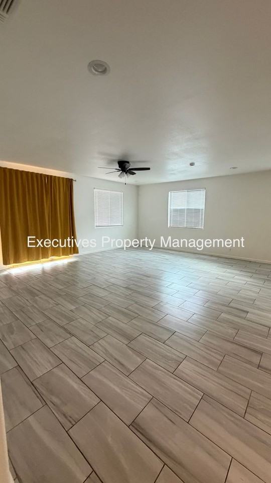 7411 Louise Ave - Photo 2 of 6