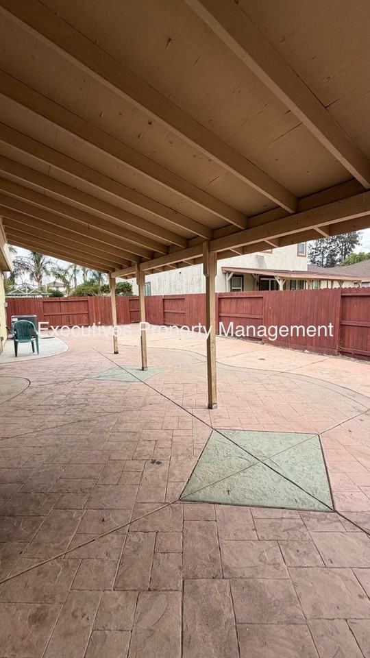 7411 Louise Ave - Photo 6 of 6