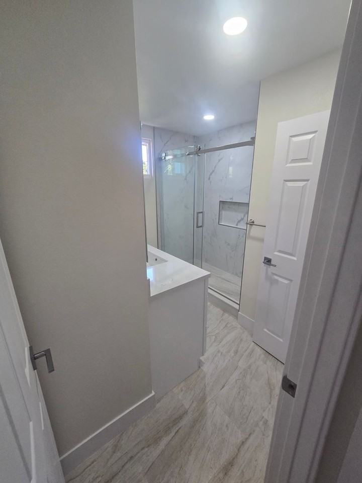 4827 W 7th St - Photo 3 of 14