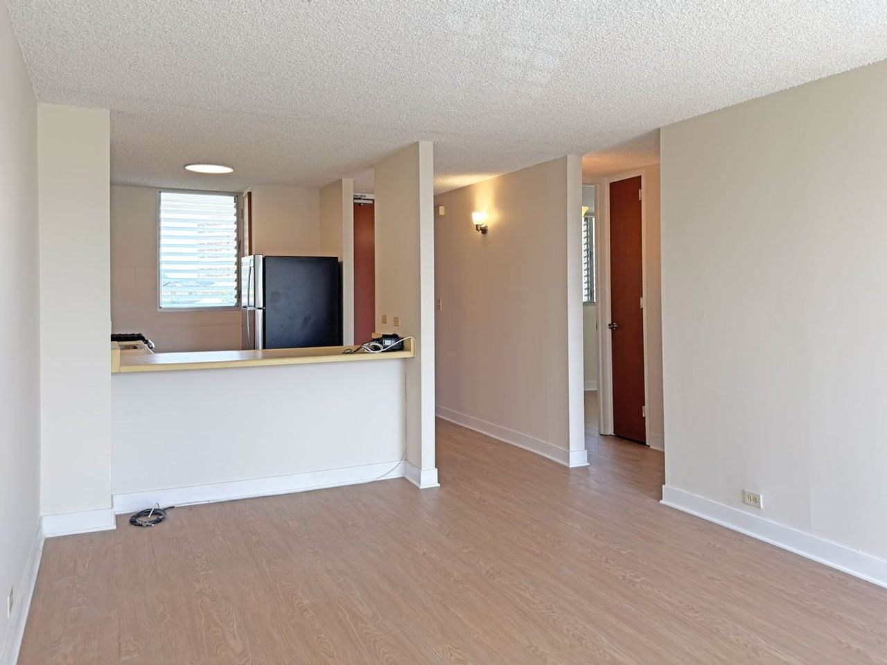 949 Ala Nanala St #304 - Photo 4 of 21