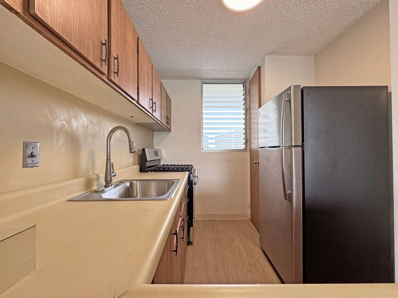 949 Ala Nanala St #304 - Photo 5 of 21