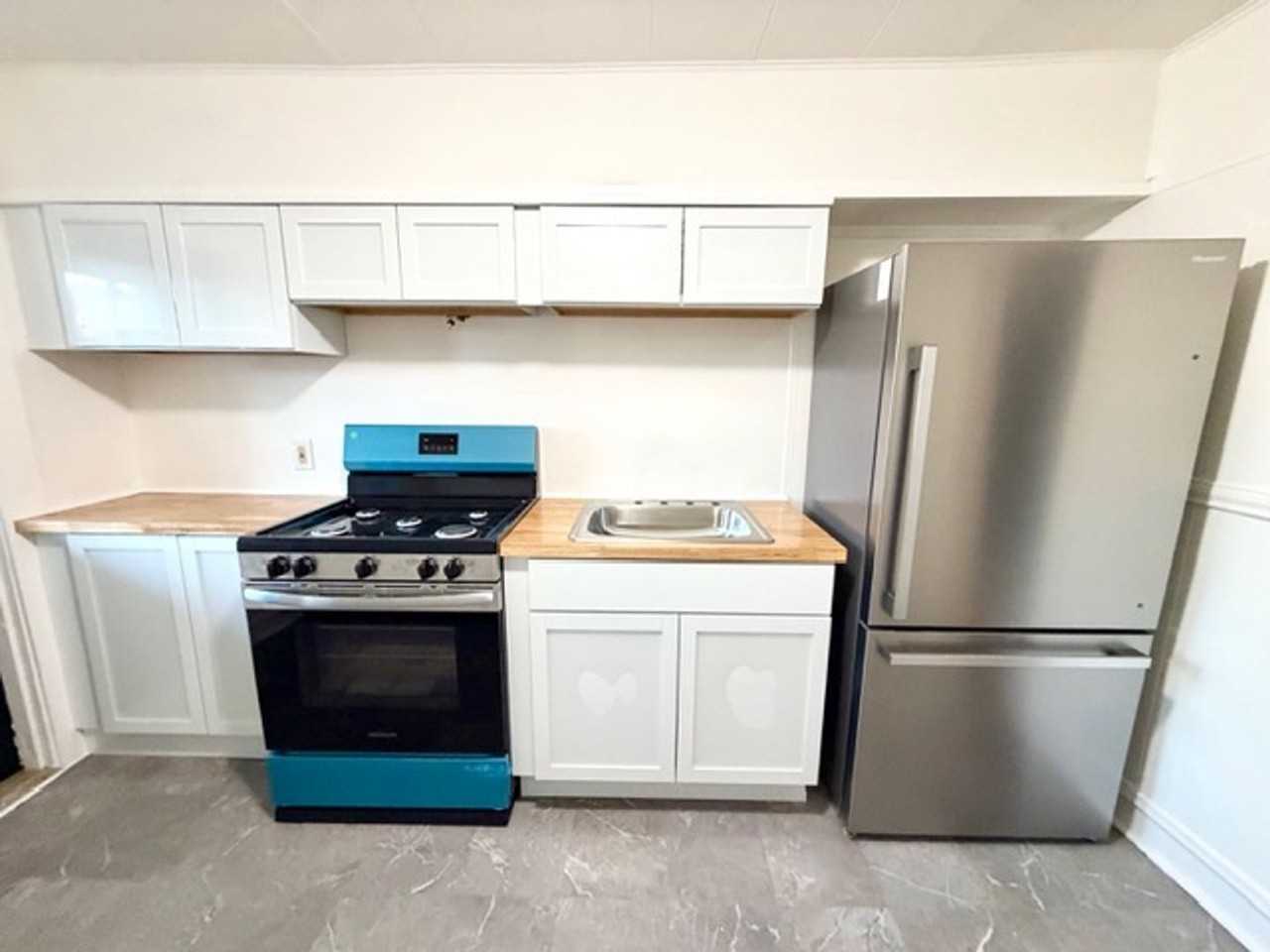 231 Lincoln St - Photo 5 of 16