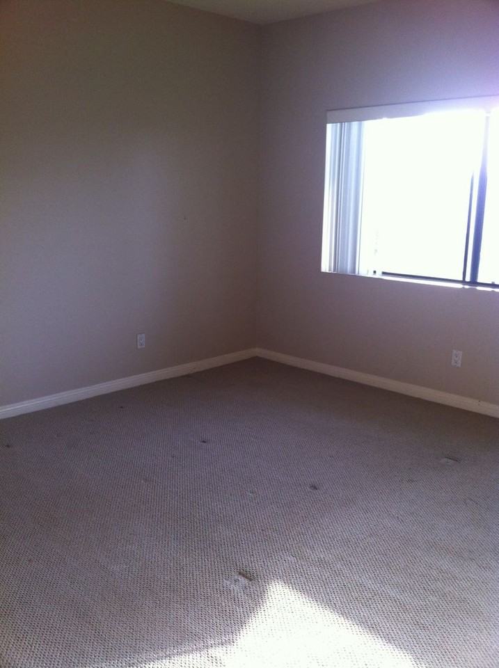 11600 Warner Ave - Photo 7 of 8