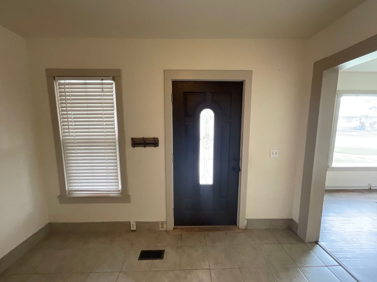 2015 Cedar St - Photo 5 of 18