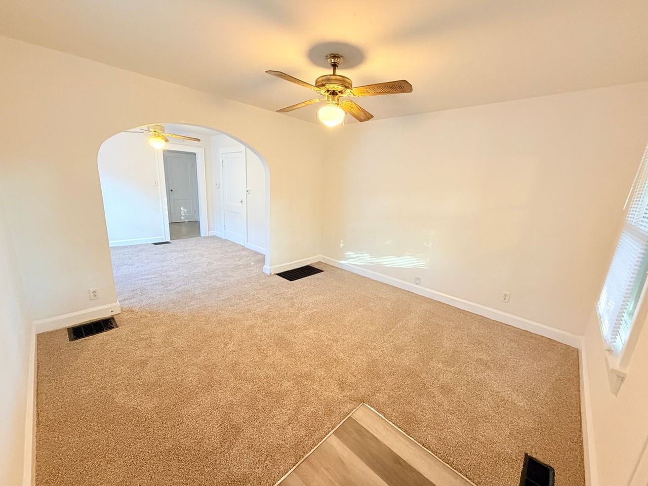 1248 N Colorado Ave - Photo 4 of 13