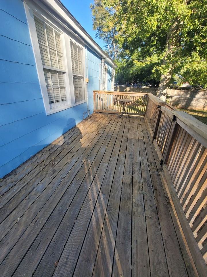 323 Albany Ave - Photo 6 of 39