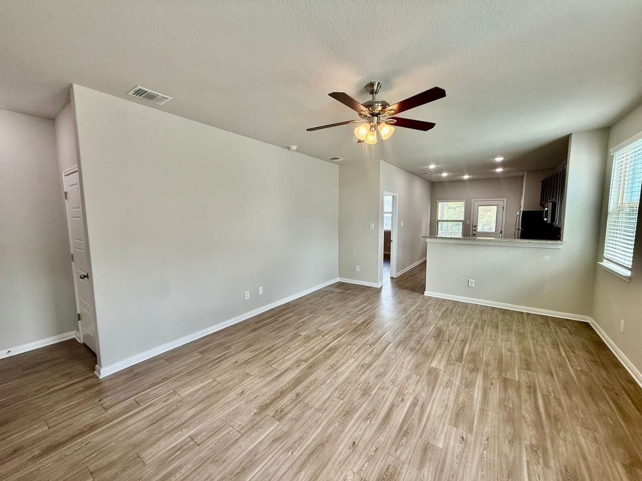 110 Joseph Cir - Photo 4 of 22