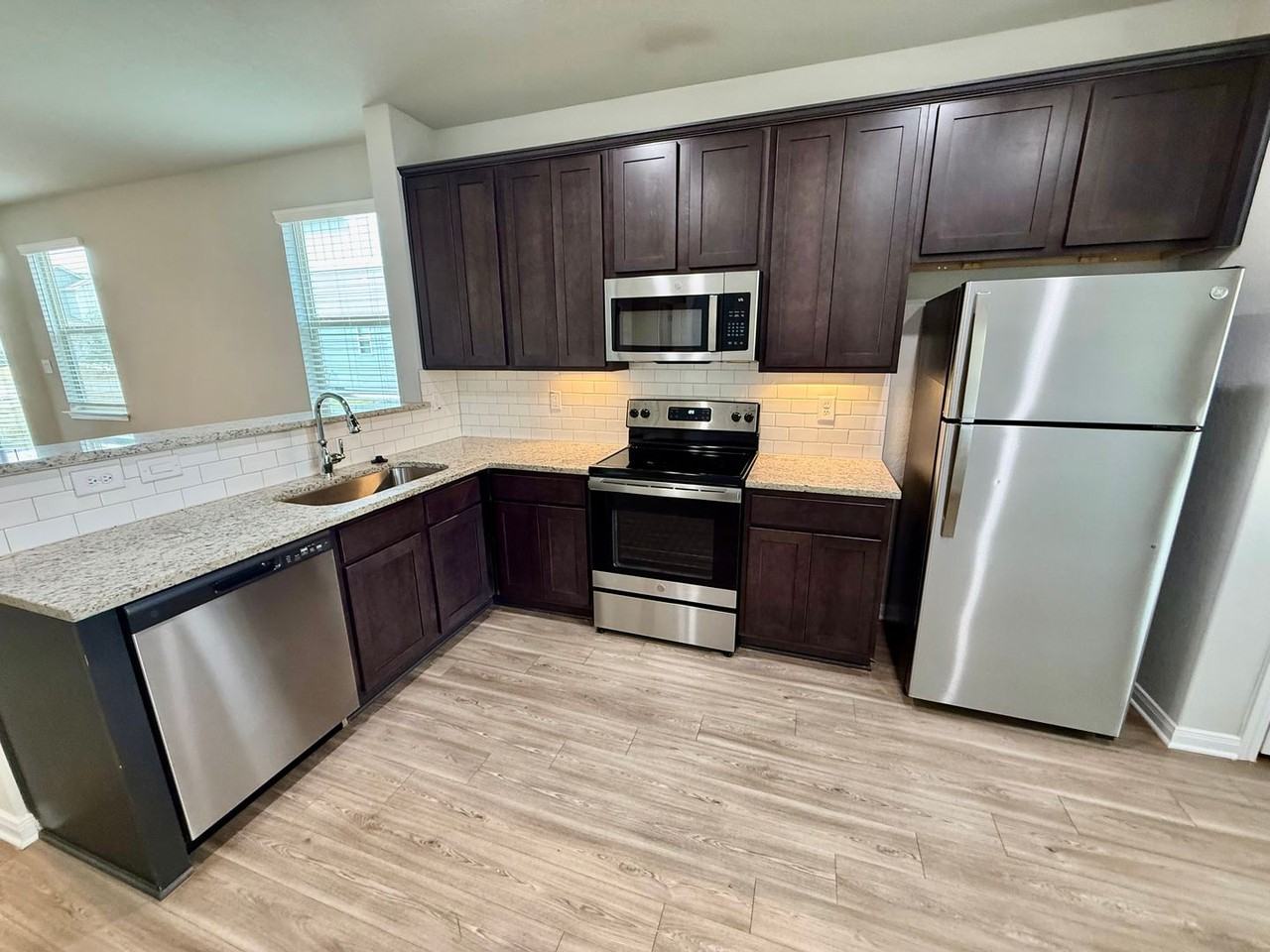 112 Joseph Cir - Photo 7 of 22