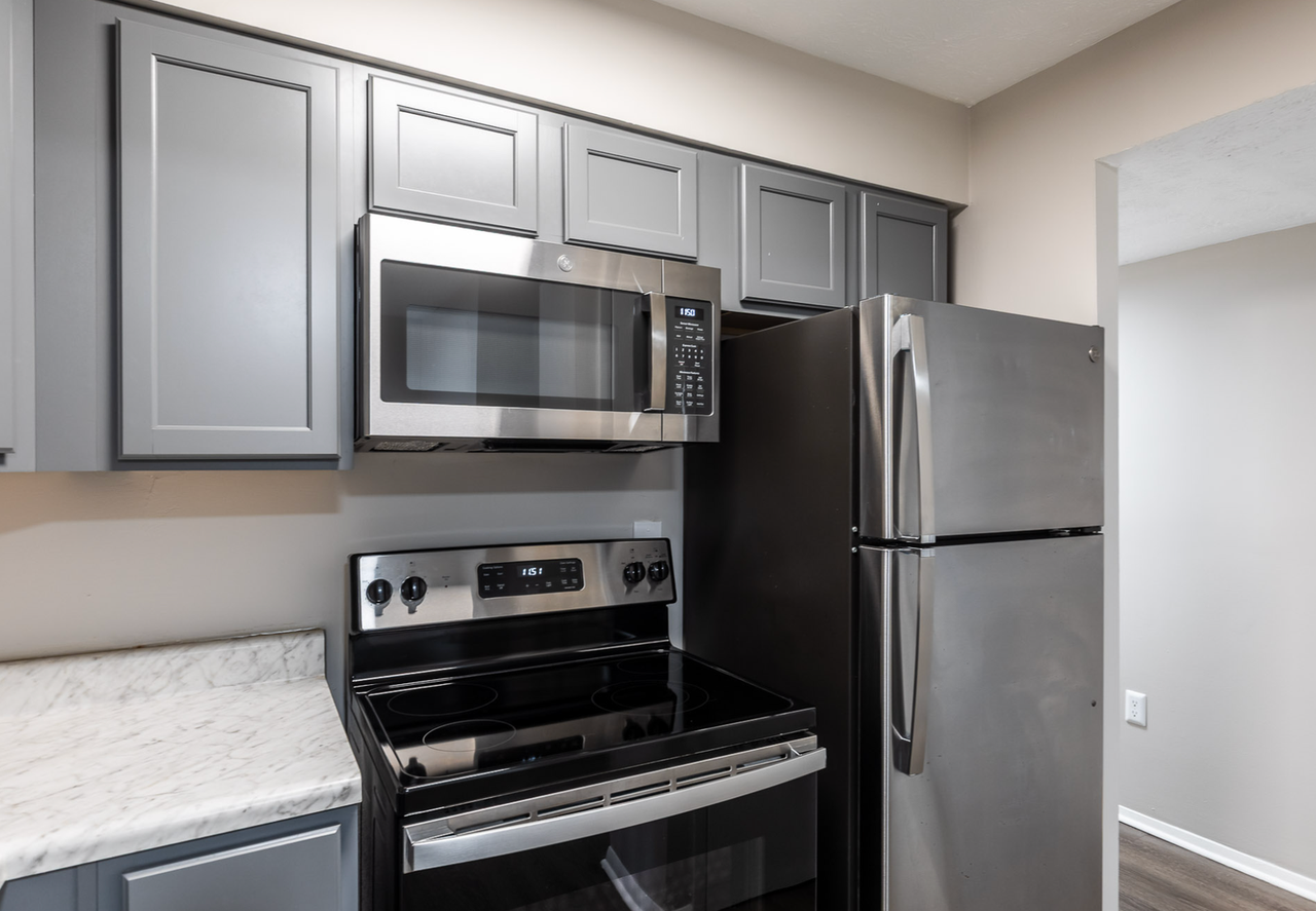603 Hanna Ave Apartments - Photo 3 of 26