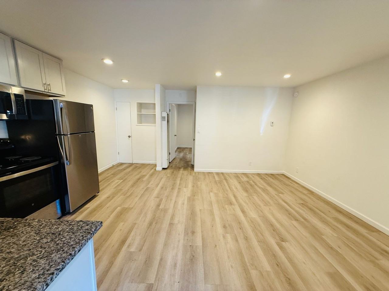 946 Modesto Ave #3 - Photo 4 of 15
