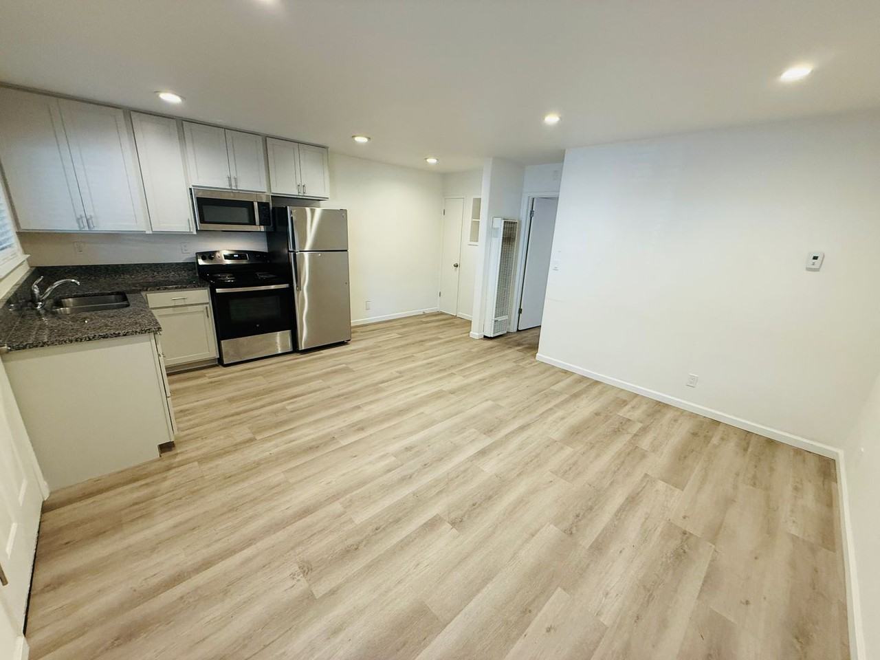 946 Modesto Ave #3 - Photo 5 of 15
