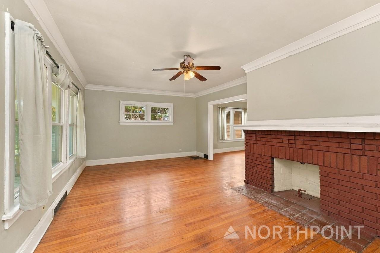 2195 Edgewood Rd - Photo 2 of 10