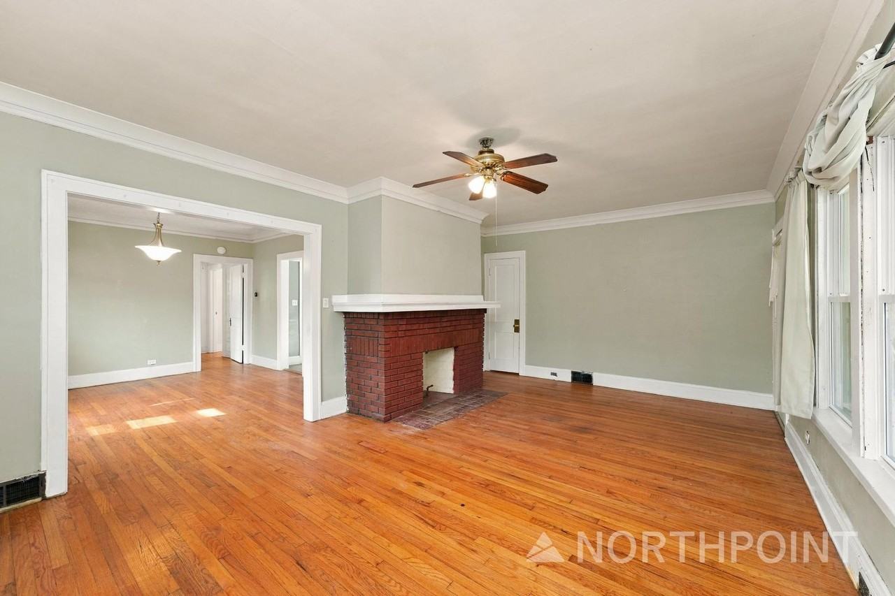 2195 Edgewood Rd - Photo 3 of 10