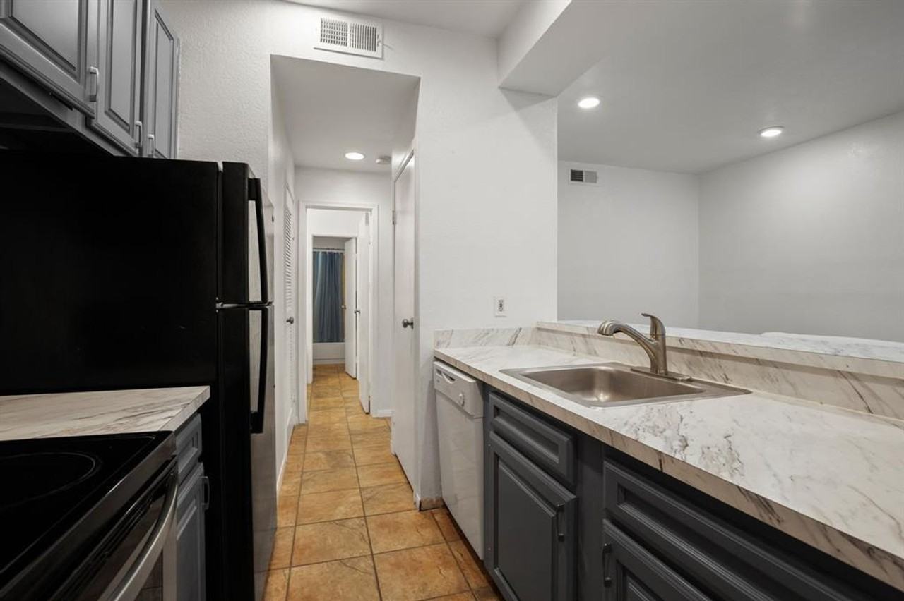 2217 San Gabriel St #304 - Photo 6 of 13