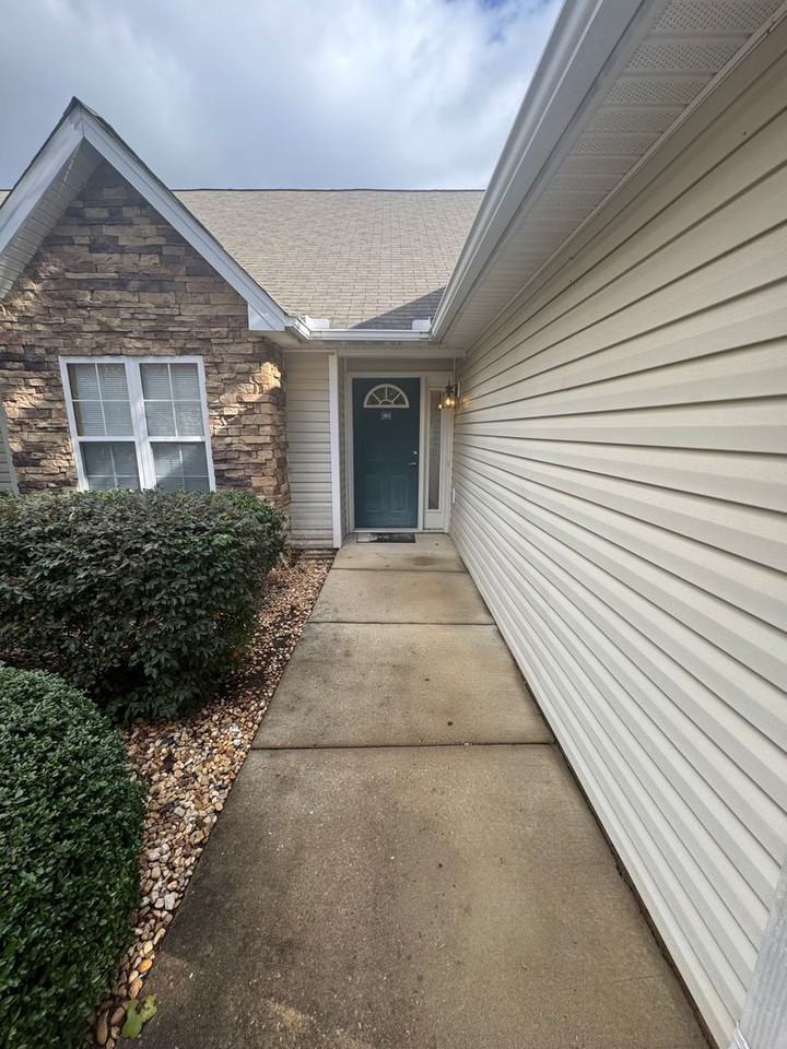 2521 Gordon Glen Ct - Photo 2 of 23