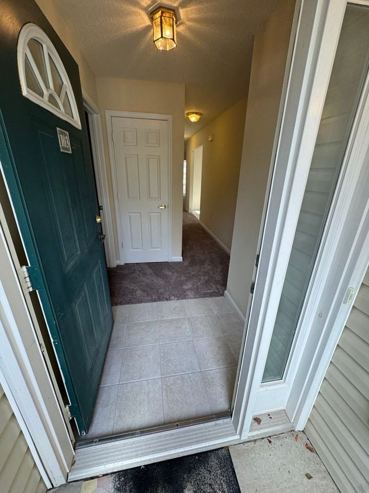 2521 Gordon Glen Ct - Photo 4 of 23