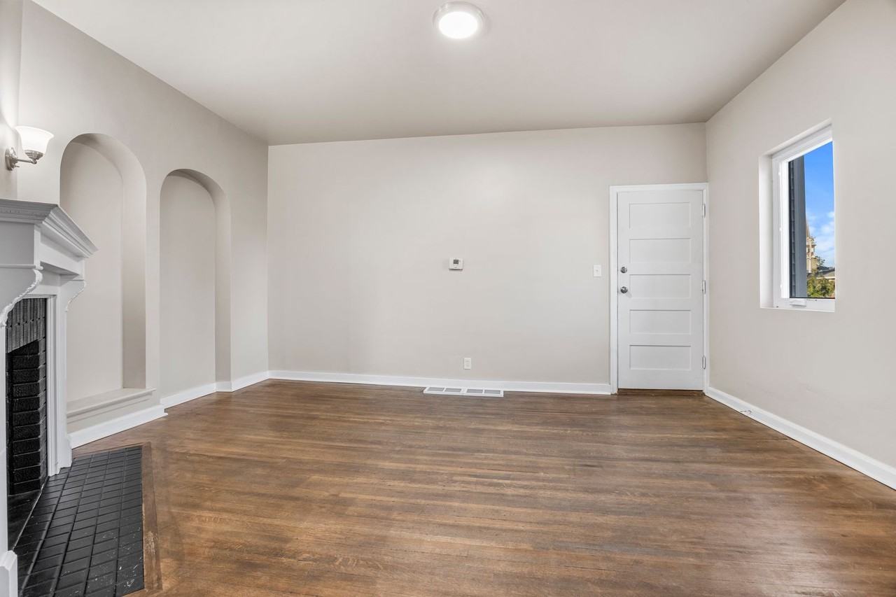 3rd St Flats - Photo 5 of 24