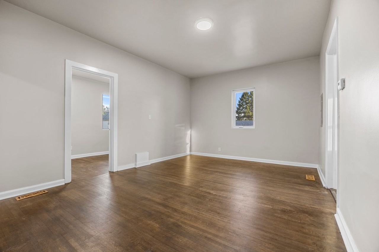 3rd St Flats - Photo 6 of 24