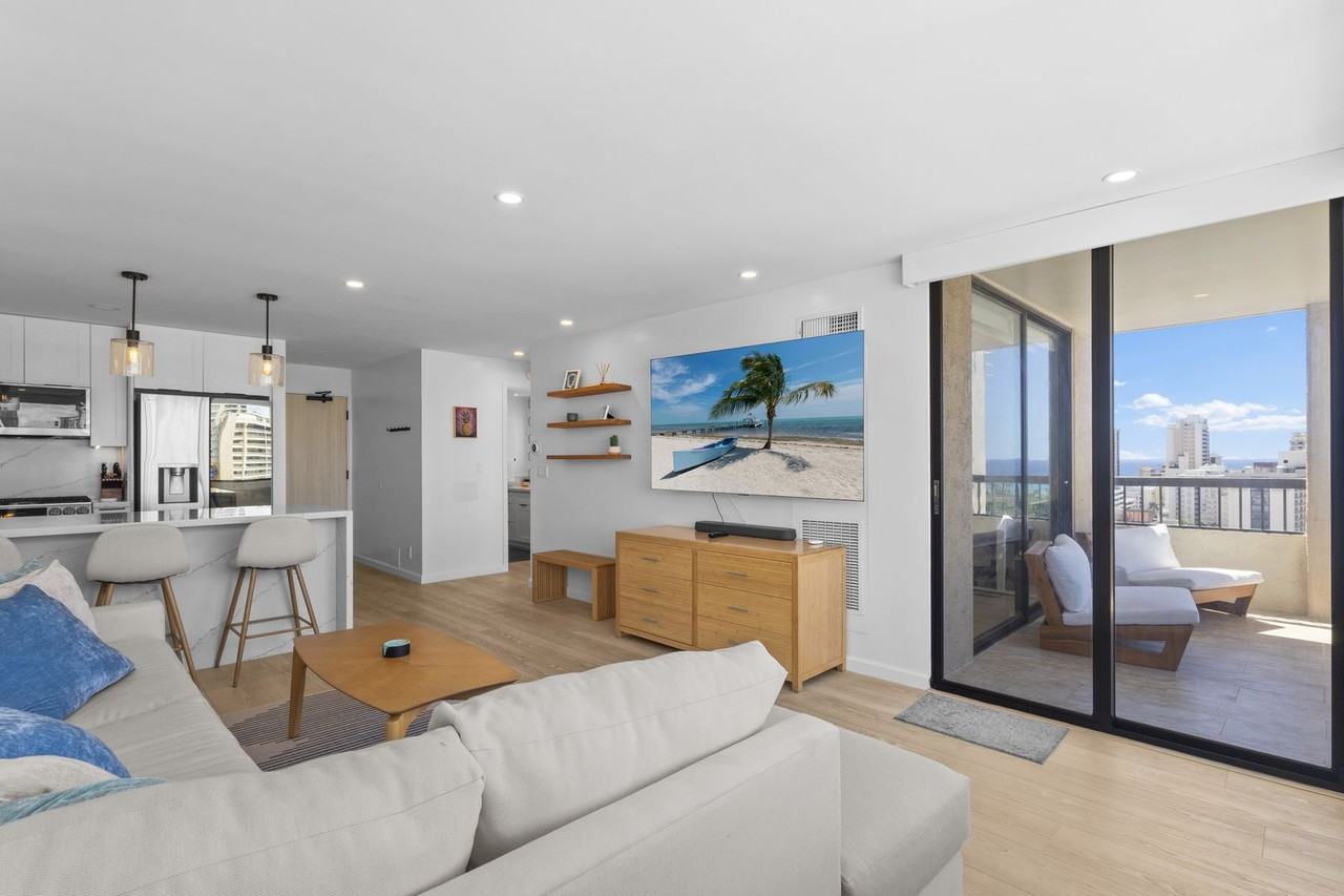 430 Lewers St - Photo 4 of 21