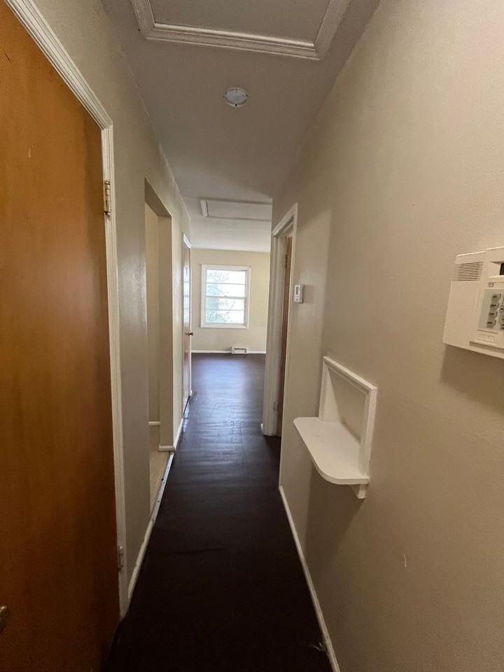 238 Estridge Rd - Photo 2 of 35