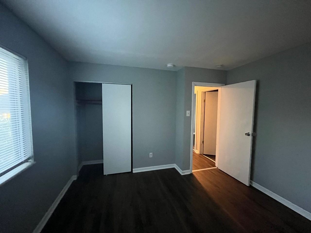 6029 Washington Ave - Photo 7 of 23