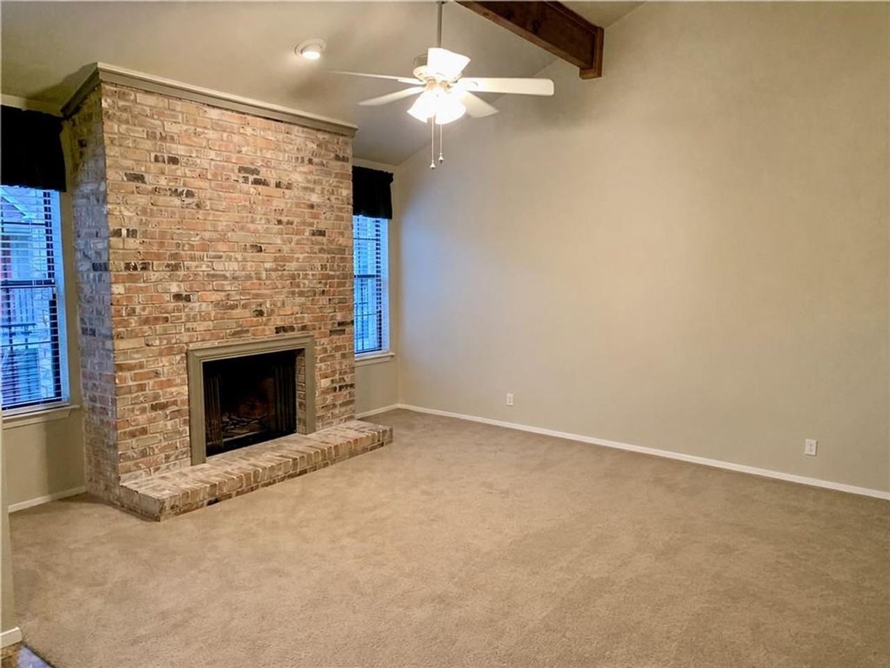 2906 West Ave #3 - Photo 3 of 8