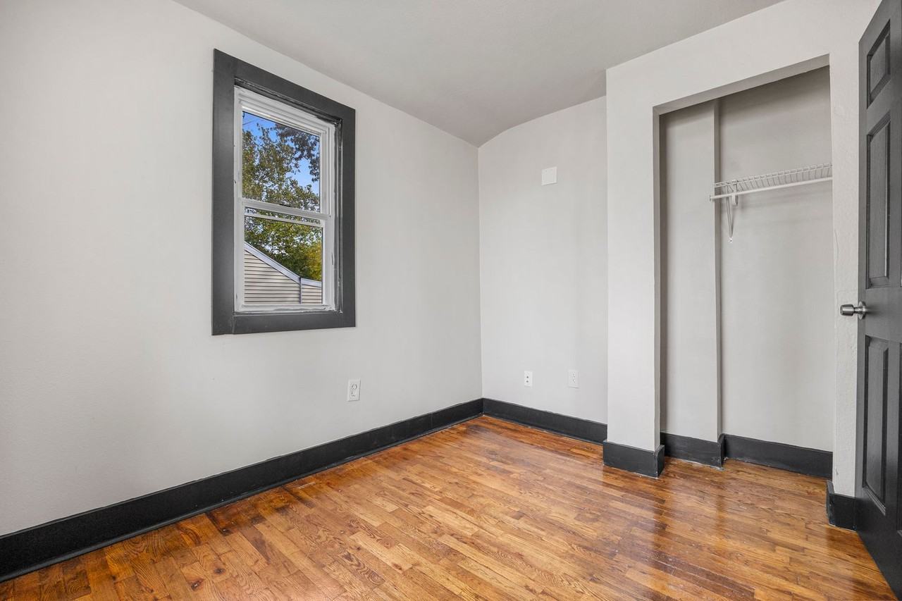 1812 Francis Ave - Photo 6 of 14