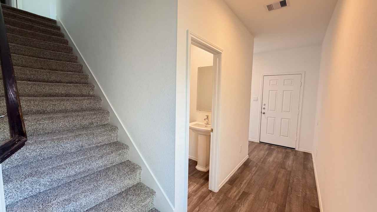 5742 Indigo Ridge Ct - Photo 6 of 31