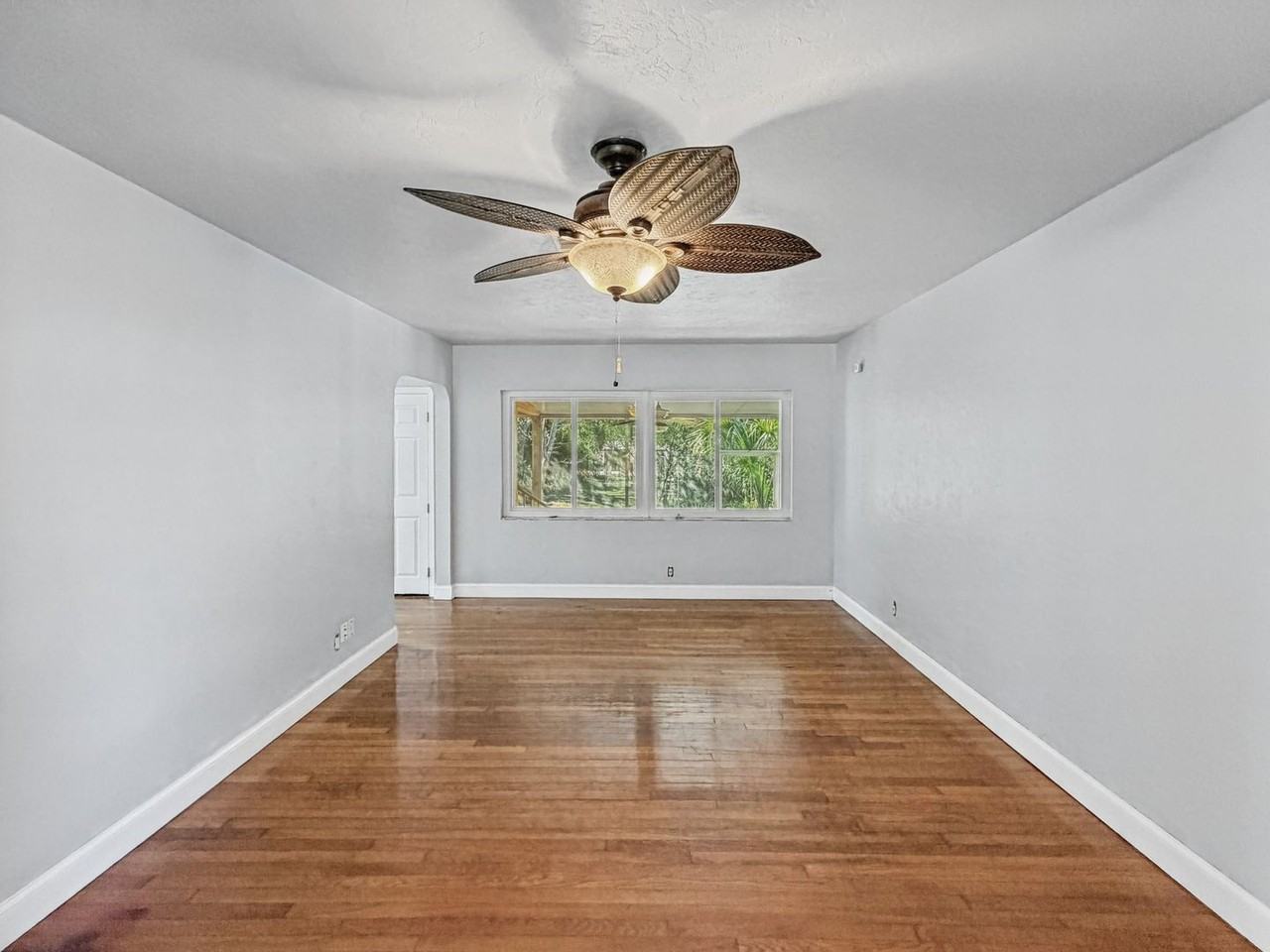 4944 26th Ave S - Photo 4 of 24