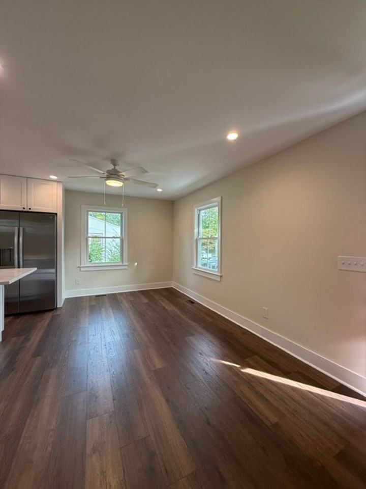 1121 Brighton Rd - Photo 4 of 11