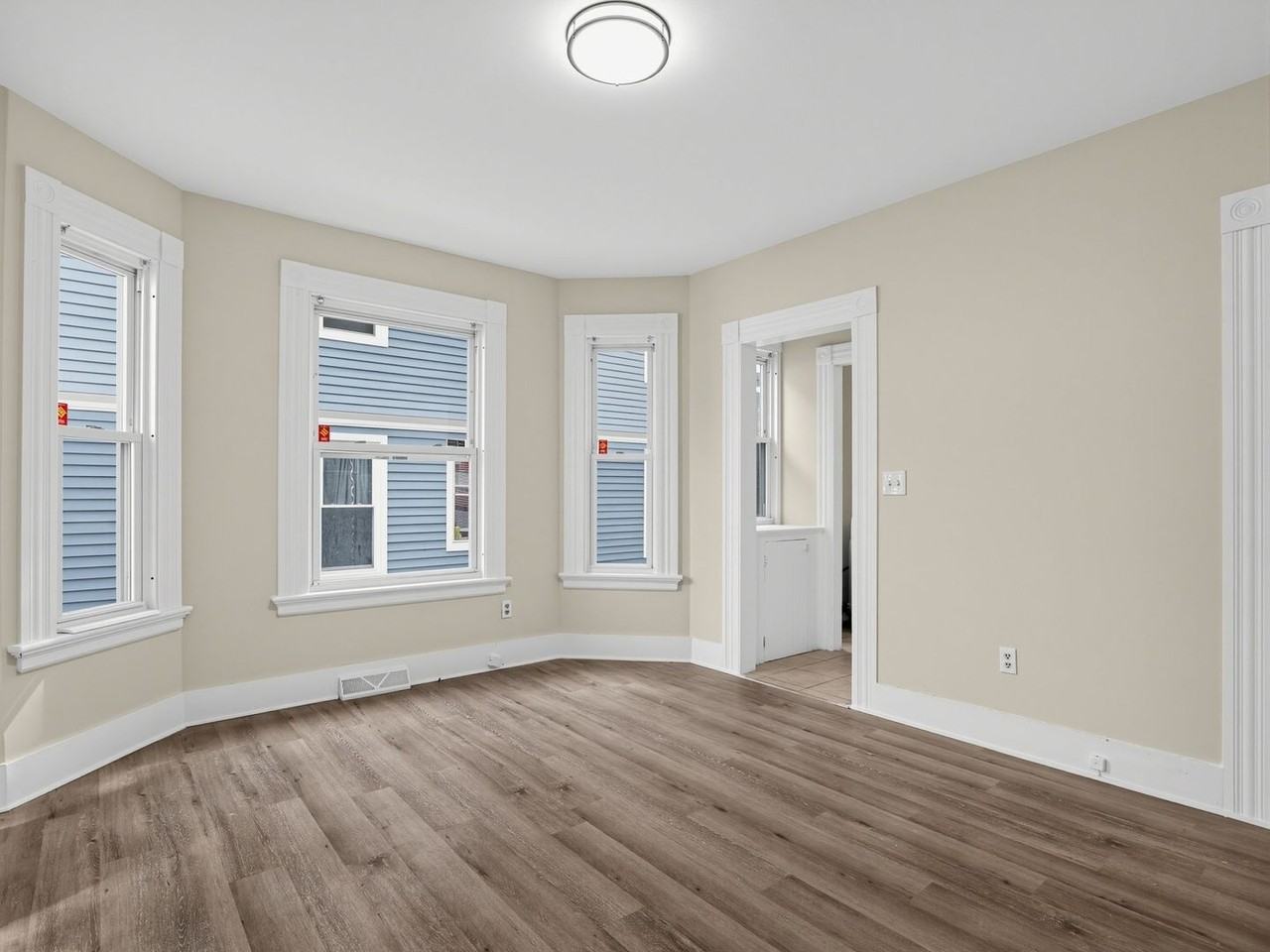 10 Cottage St - Photo 6 of 11