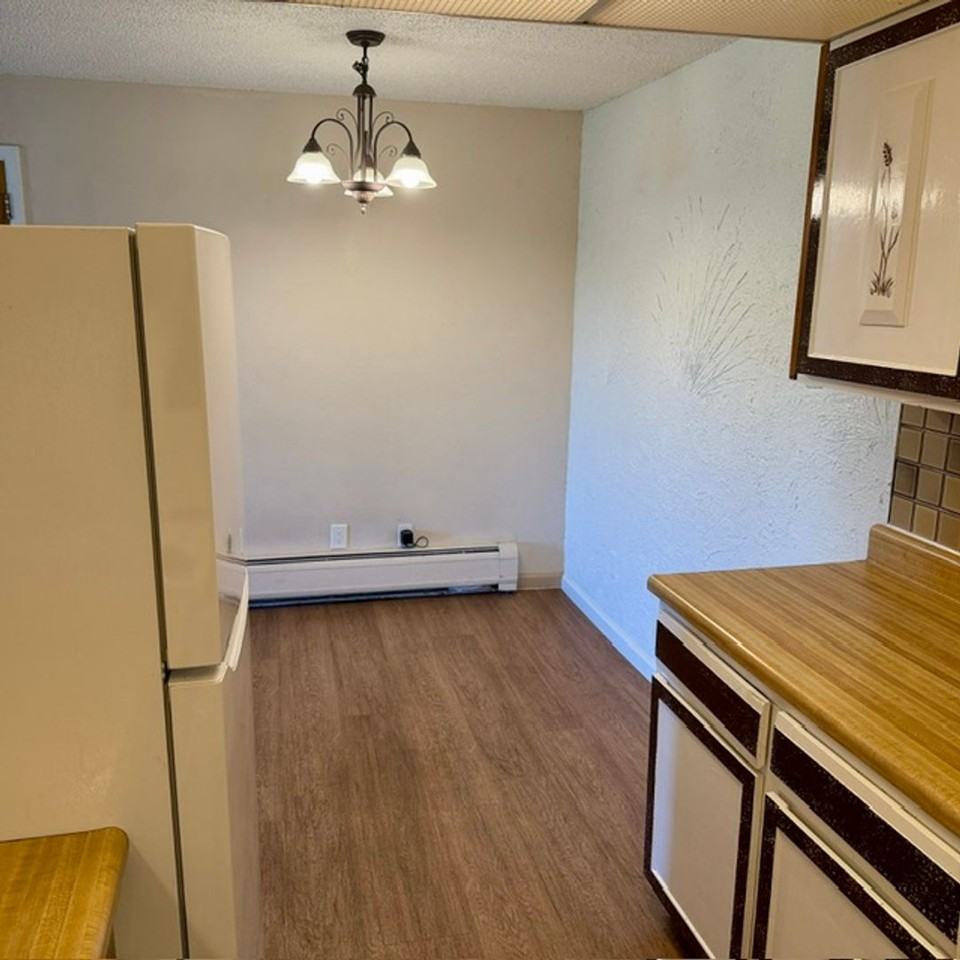 501 Golden Cir #312 - Photo 7 of 47