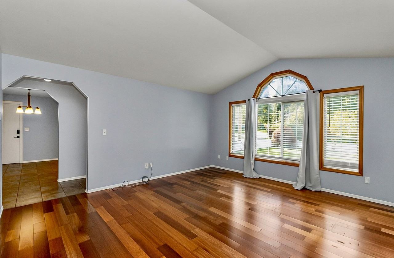 16415 Jordan Way - Photo 2 of 10