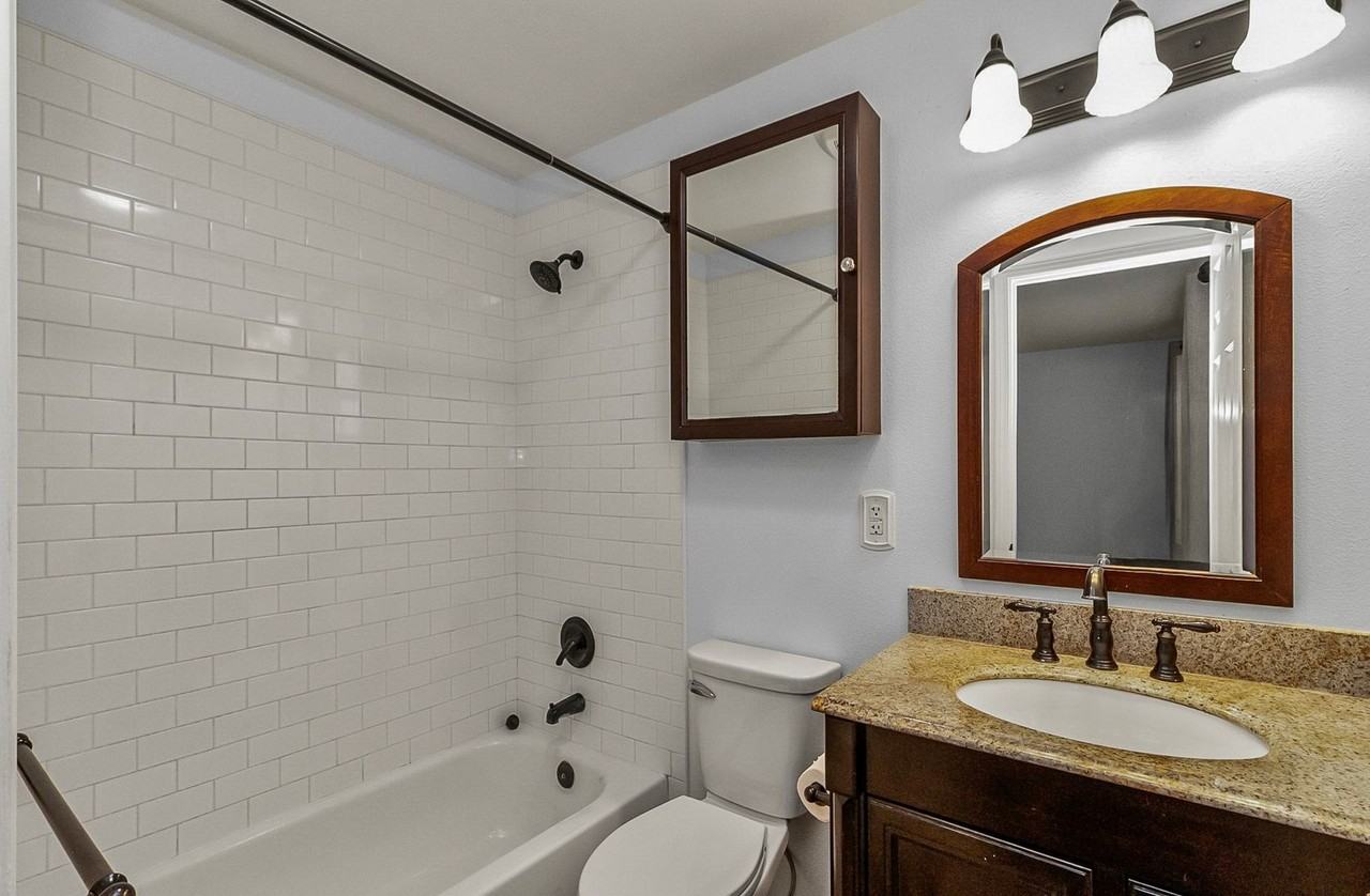 16415 Jordan Way - Photo 7 of 10