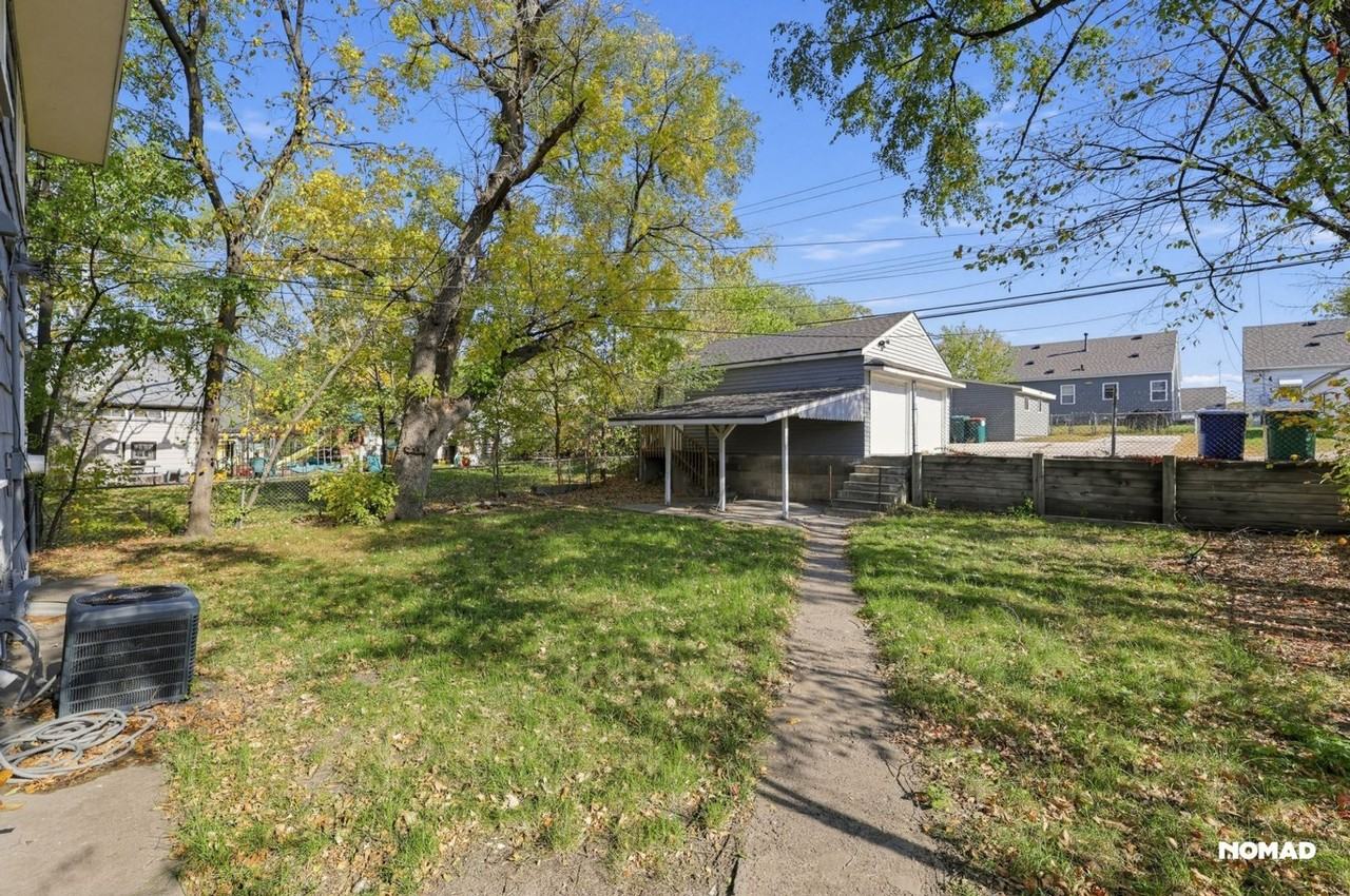 5149 University Ave Ne - Photo 4 of 32