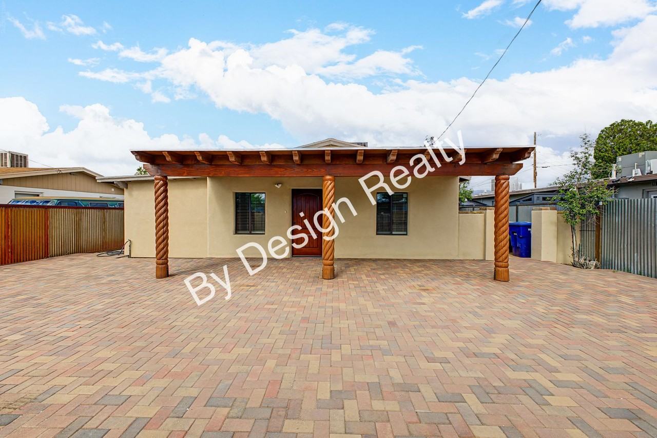 4409 E Fairmount St - Photo 3 of 32