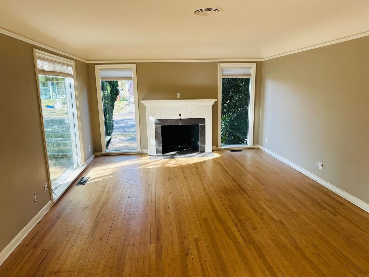 707 Ne 15th Ave - Photo 3 of 30