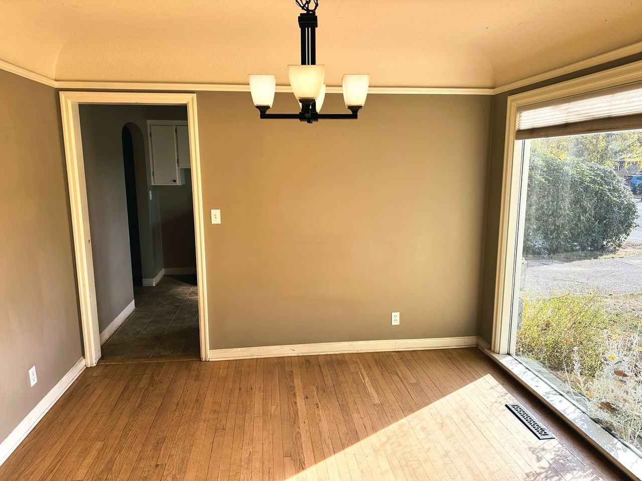 707 Ne 15th Ave - Photo 6 of 30