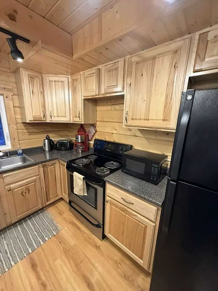 6572 Johnson Rd - Photo 2 of 11
