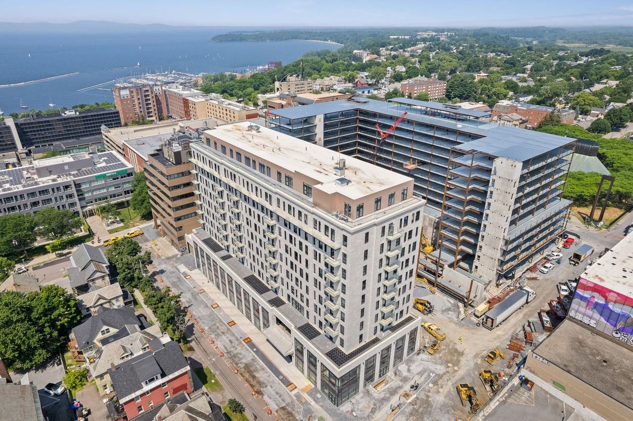 The Commons on Saint Paul at Burlington Square - Photo 4 of 30