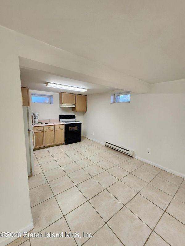 104 Acacia Ave - Photo 2 of 9