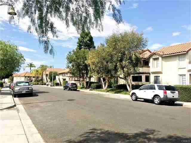 26155 Sanz - Photo 3 of 11